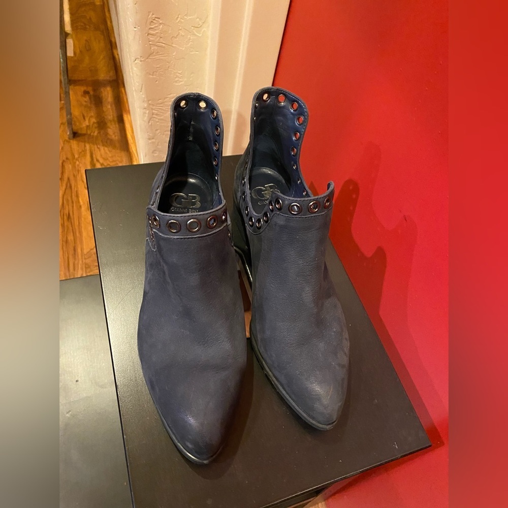 Gianni Bini Blue suede low cut boots - Picture 2 of 6